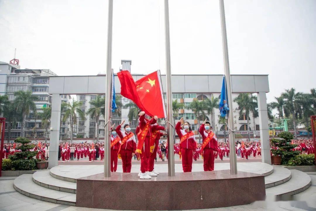 结婚才两年多了，怎么就感觉和媳妇儿没 有激 情了啊？这以后可怎么办啊？游戏画面